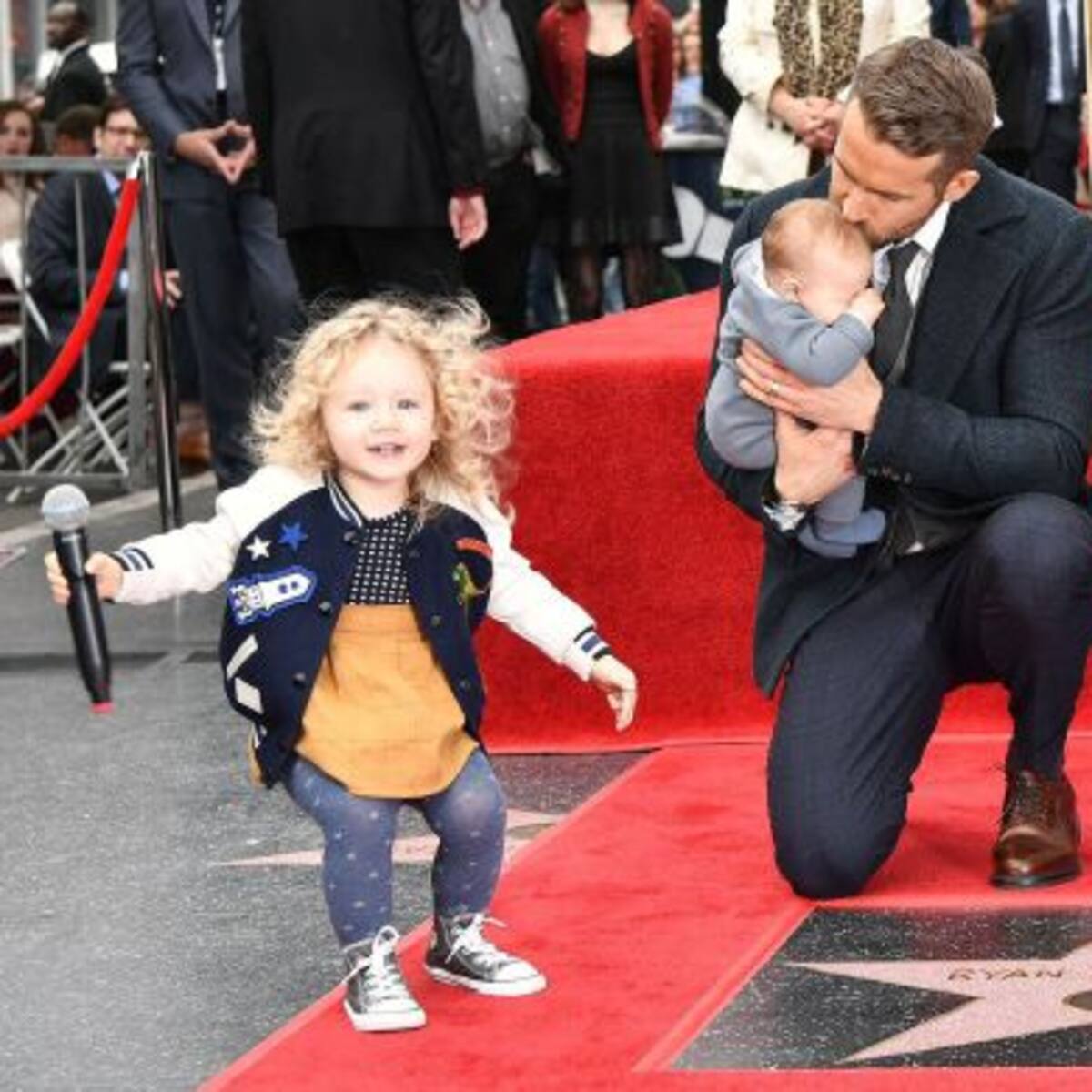 Ryan Reynolds robó miradas en Hollywood