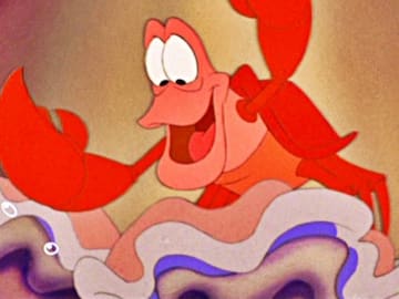 ‘LA SIRENITA’ EN ACCIÓN REAL PODRÍA HABER ENCONTRADO YA A SU CANGREJO SEBASTIÁN