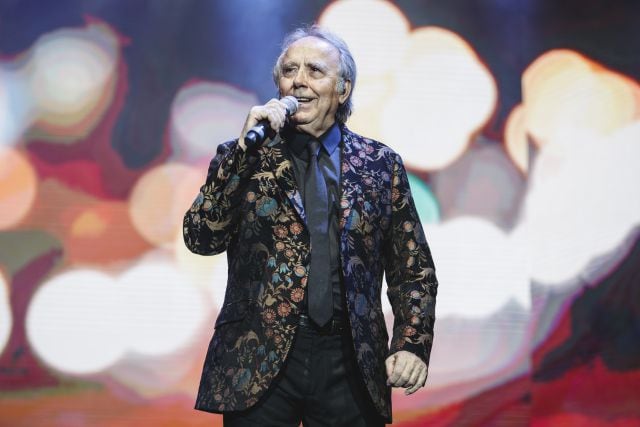 Joan Manuel Serrat en concierto.