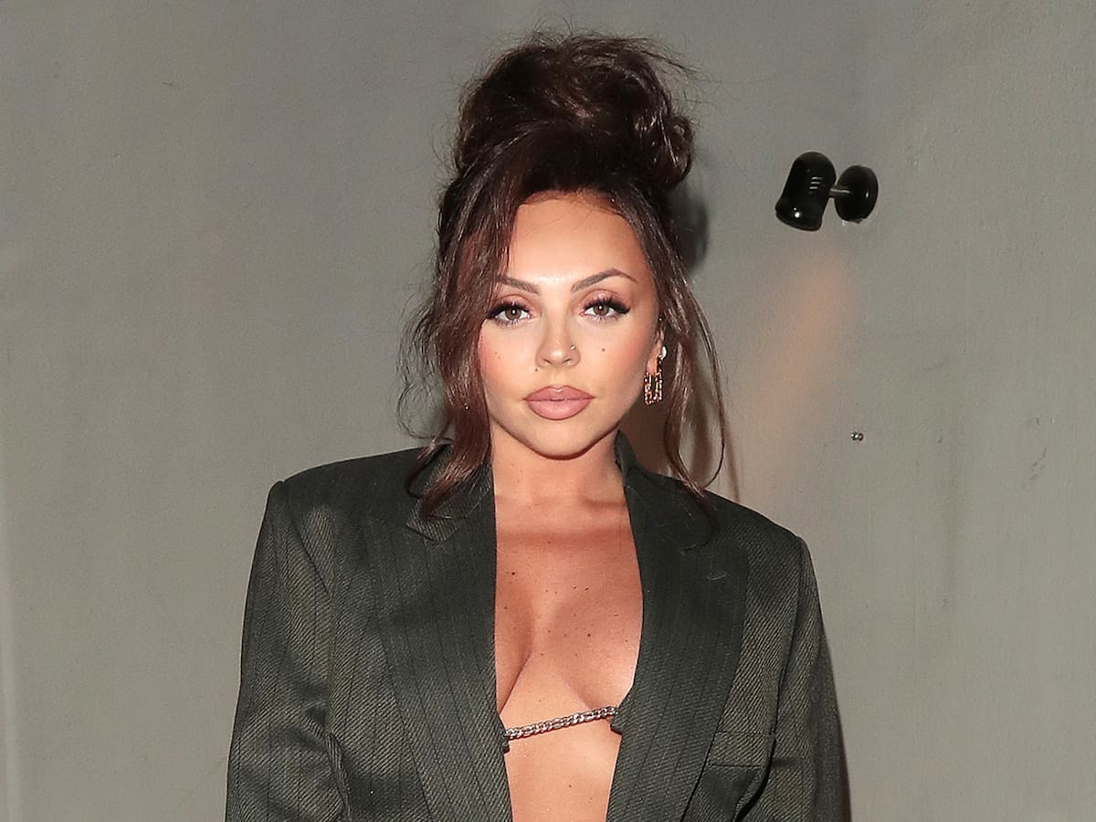 Jesy Nelson pide ayuda urgente: roban su coche con el equipo médico de sus hijas