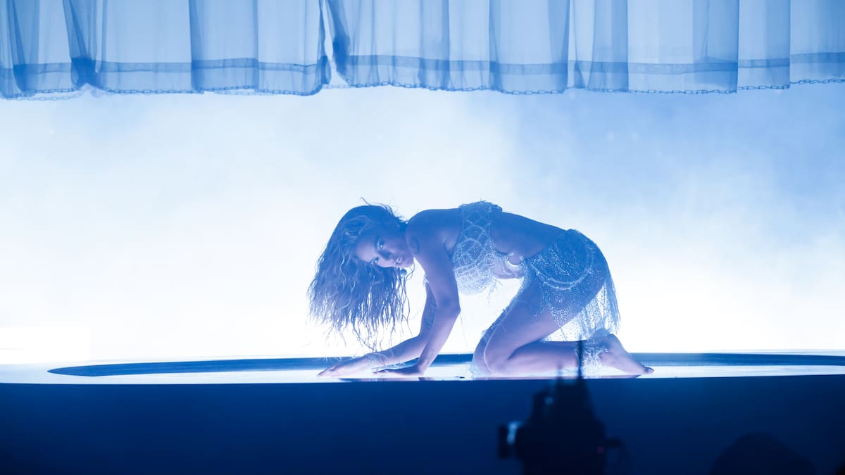 Karol G desvela el tracklist de 'No me arrepiento de sentir tanto' con colaboraciones inesperadas (o no tanto): Drake, Bruno Mars o Rusowsky