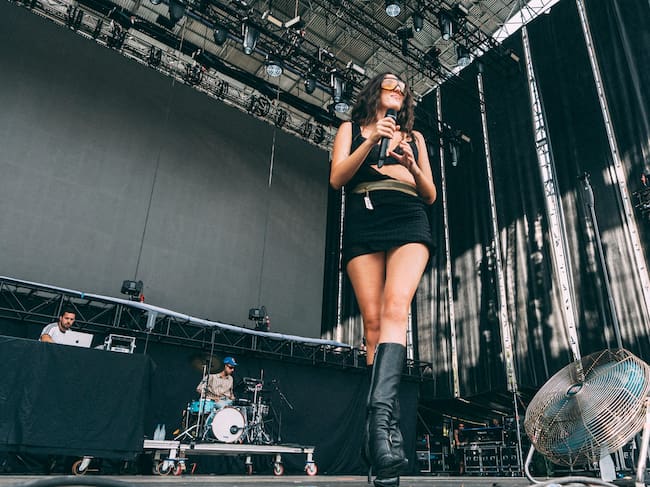 Judeline, durante su temprano show en Kalorama Madrid 2024.