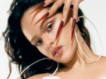 Rosalía sale en defensa de Chanel tras la polémica con la letra de SloMo