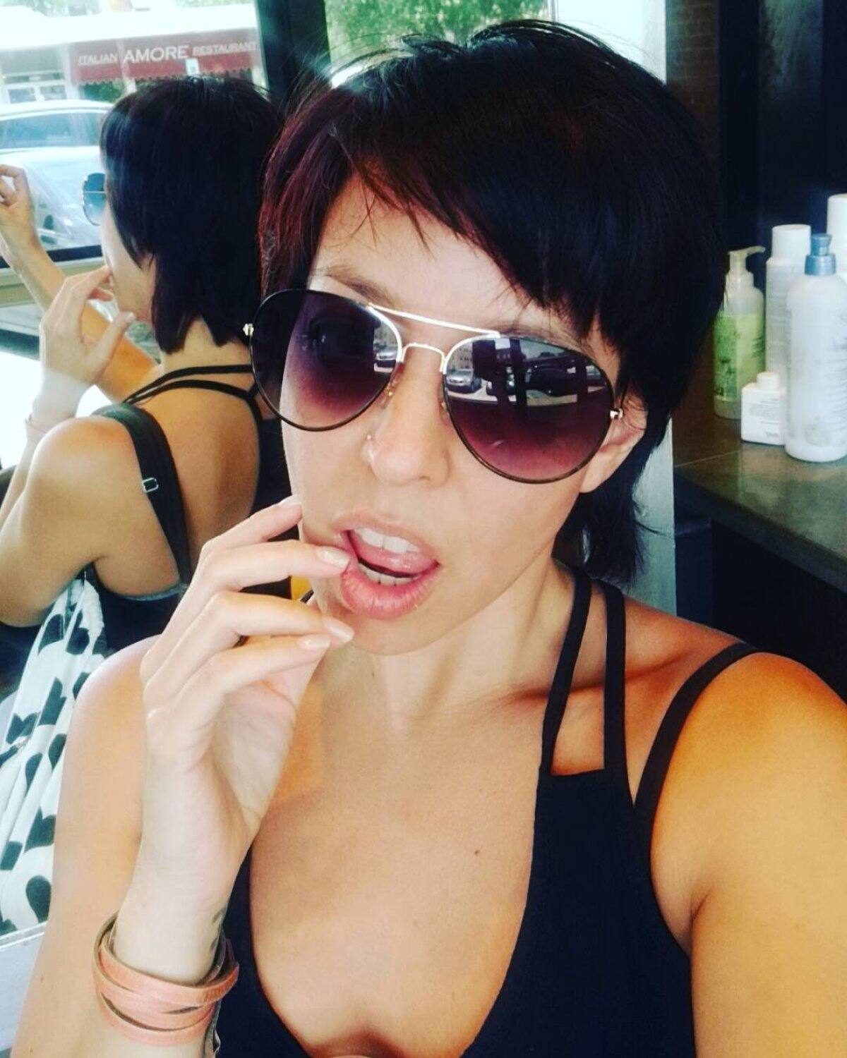 #Fingermouthing