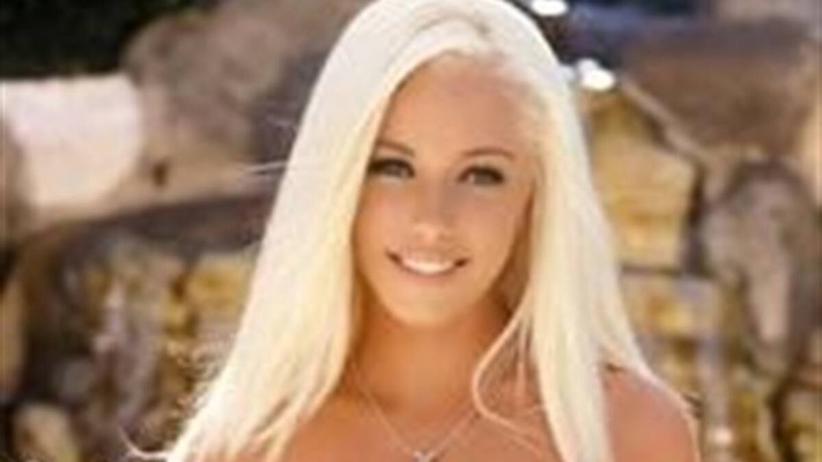 Ex novia de Hugh Hefner huía de la mansión para no tener sexo con él