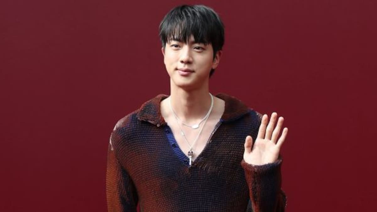 BTS: Jin hizo su debut en la Fashion Week de la mano de Gucci