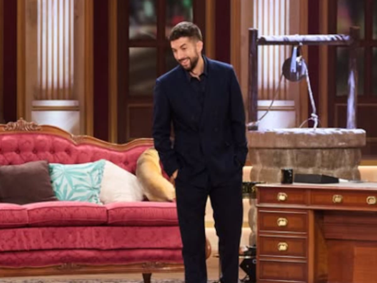 Así es 'Oye', la nueva cabecera de 'La Revuelta' del rapero Fernandocosta y su vinculación con David Broncano