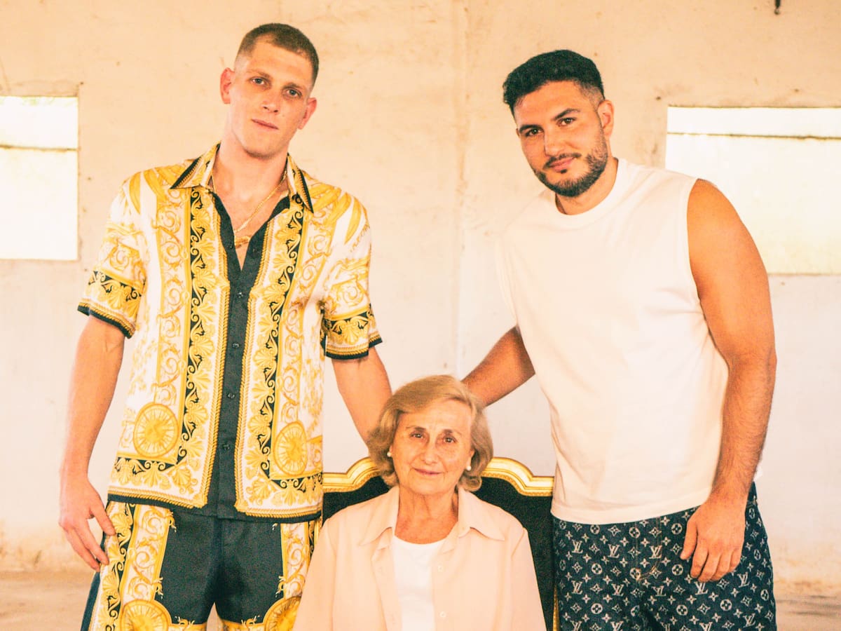El homenaje de Al Safir y Omar Montes a las abuelas llega en forma de canción
