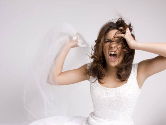 La novia se enojó porque su prometido quiere llevar a su hija a su boda