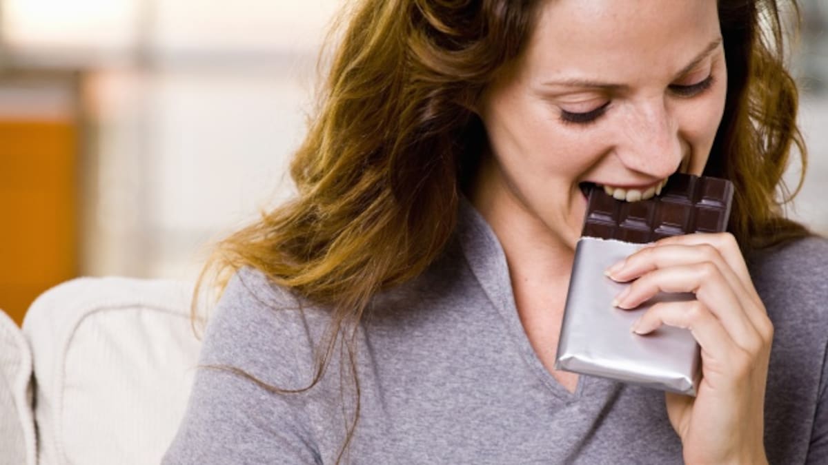Las mujeres necesitan más chocolate que los hombres para la salud