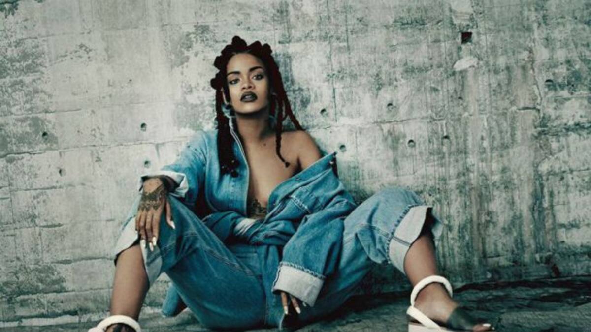 Rihanna causa conmoción con nuevo video