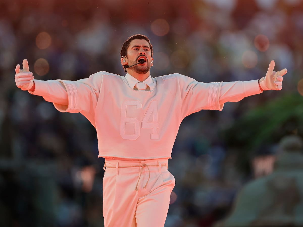 Los artistas se vuelcan con Bad Bunny y su actuación en la Super Bowl: Mensajes de Miley Cyrus, Katy Perry, Shakira, Nicky Jam o Jennifer Lopez