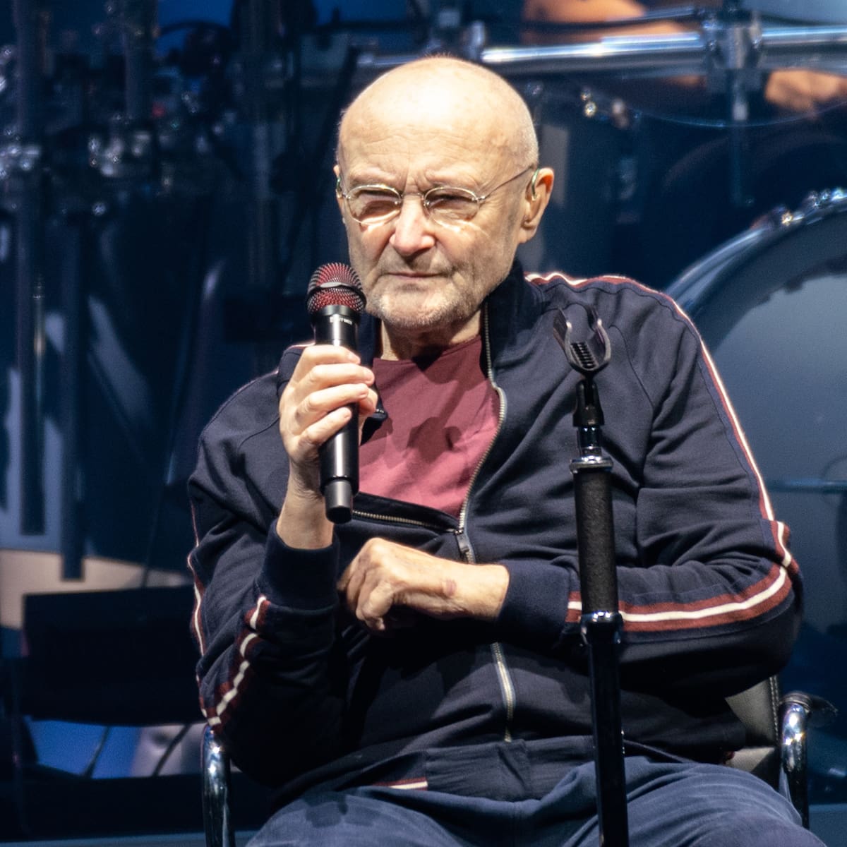 Phil Collins recuerda la primera vez que vio actuar a Taylor Swift antes de convertirse en una estrella: "Me dejó completamente impresionado"