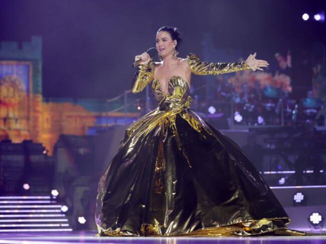 Katy Perry, ayer, durante su actuación en el concierto de la coronación.