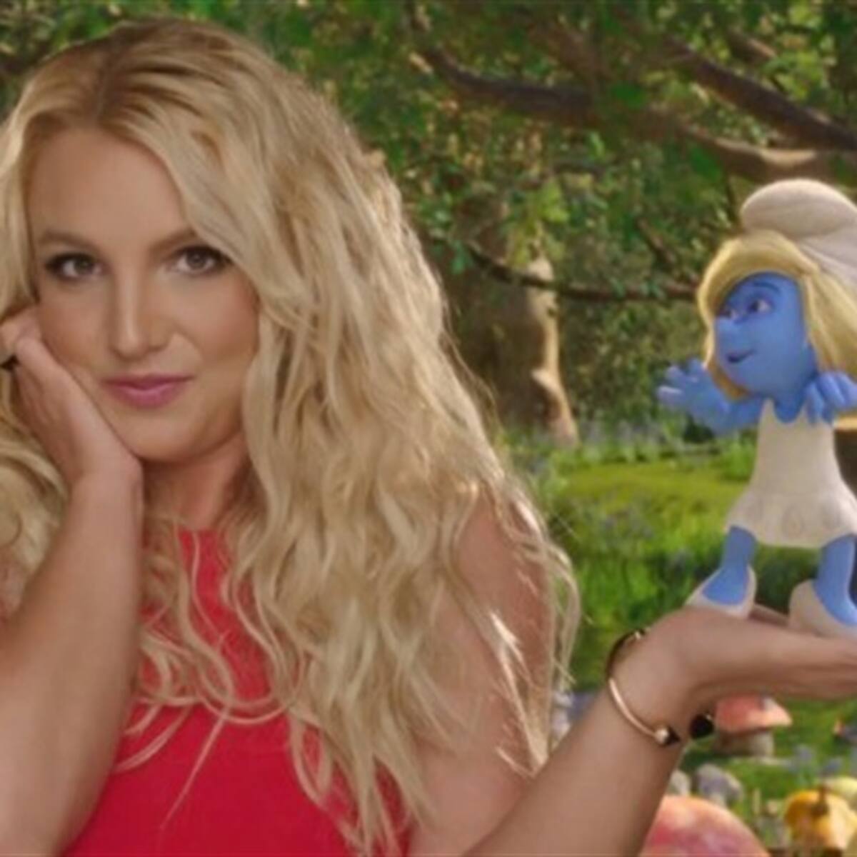 Con "Ooh La La" Britney deleita en "Los Pitufos 2"