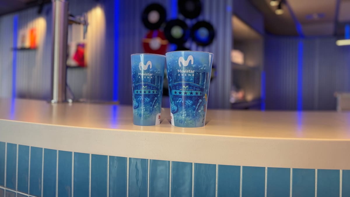 El Movistar Arena apuesta por vasos reutilizables y reciclables