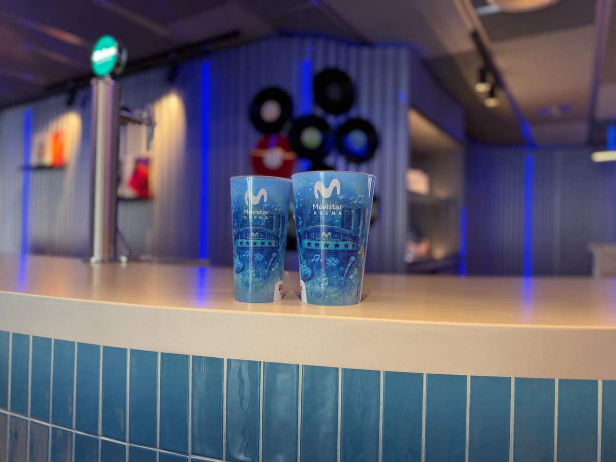 El Movistar Arena apuesta por vasos reutilizables y reciclables