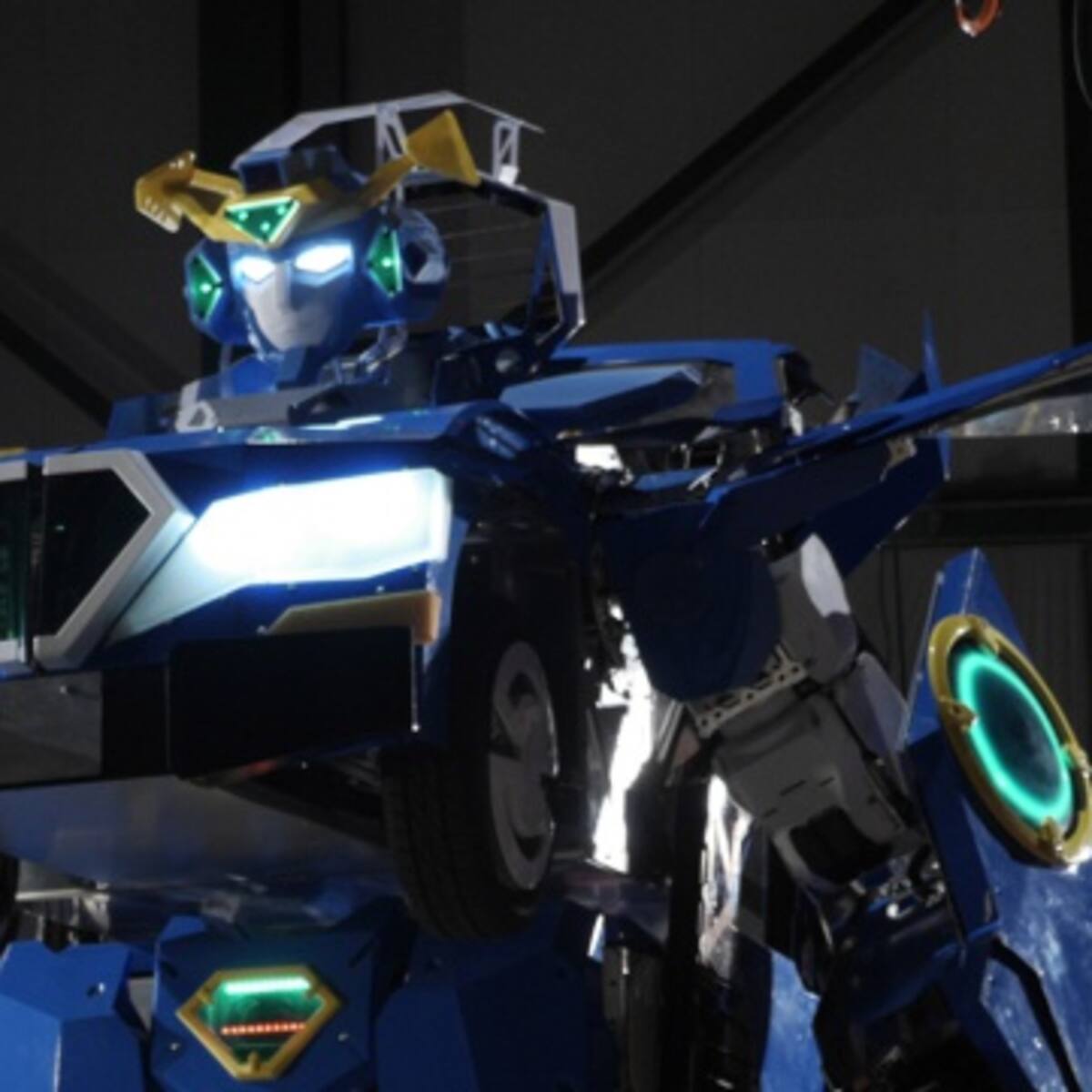 Crean un verdadero un transformer en Japón
