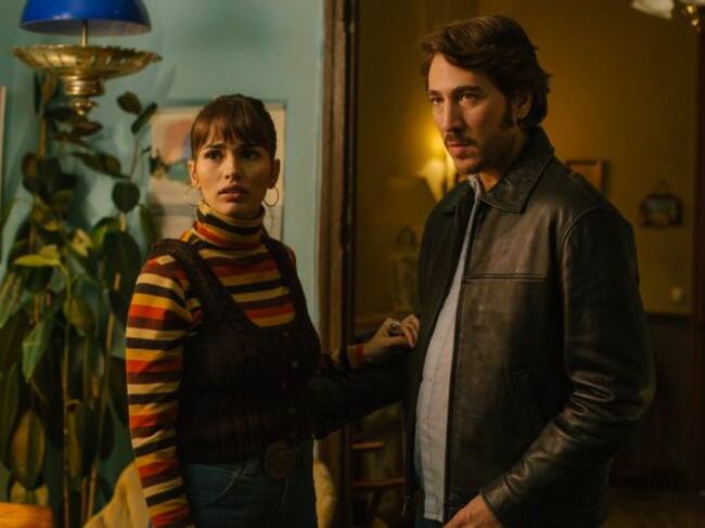 Sara Sálamo (i) y Alberto Ammann (d) en una escena de 'El año de la furia'