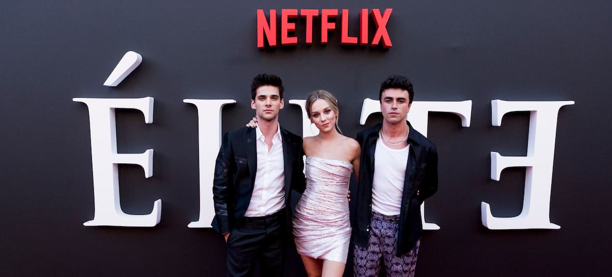 MADRID, ESPAÑA - 29 DE AGOSTO: Álvaro Rico, Ester Expósito e Itzan Escamilla asisten al estreno de la segunda temporada de "Élite" en el Cine Callao el 29 de agosto de 2019 en Madrid, España. (Foto de Pablo Cuadra/Getty Images para Netflix)