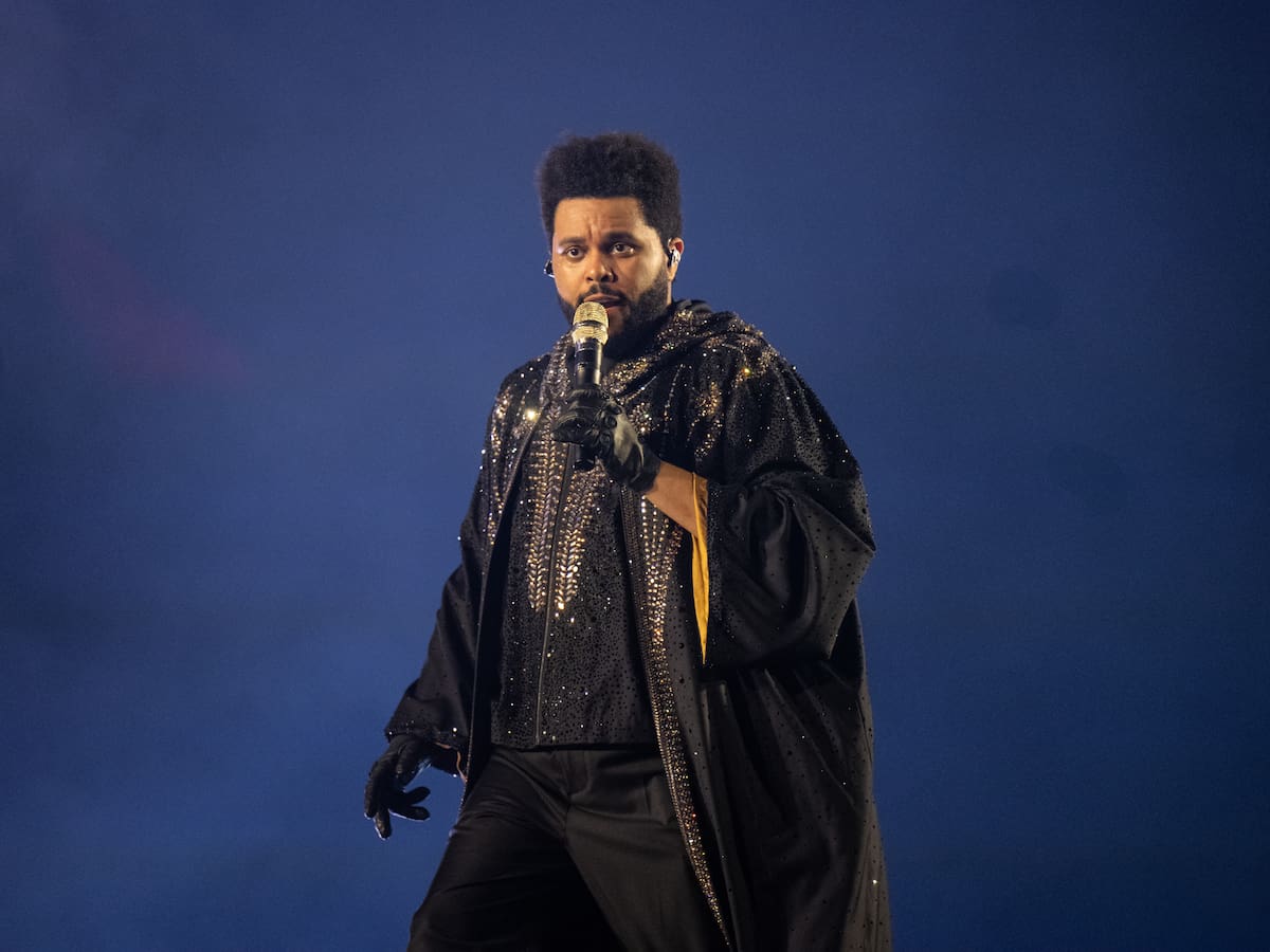 The Weeknd y Anitta presentan su nueva colaboración, 'RIO', en un concierto en Brasil