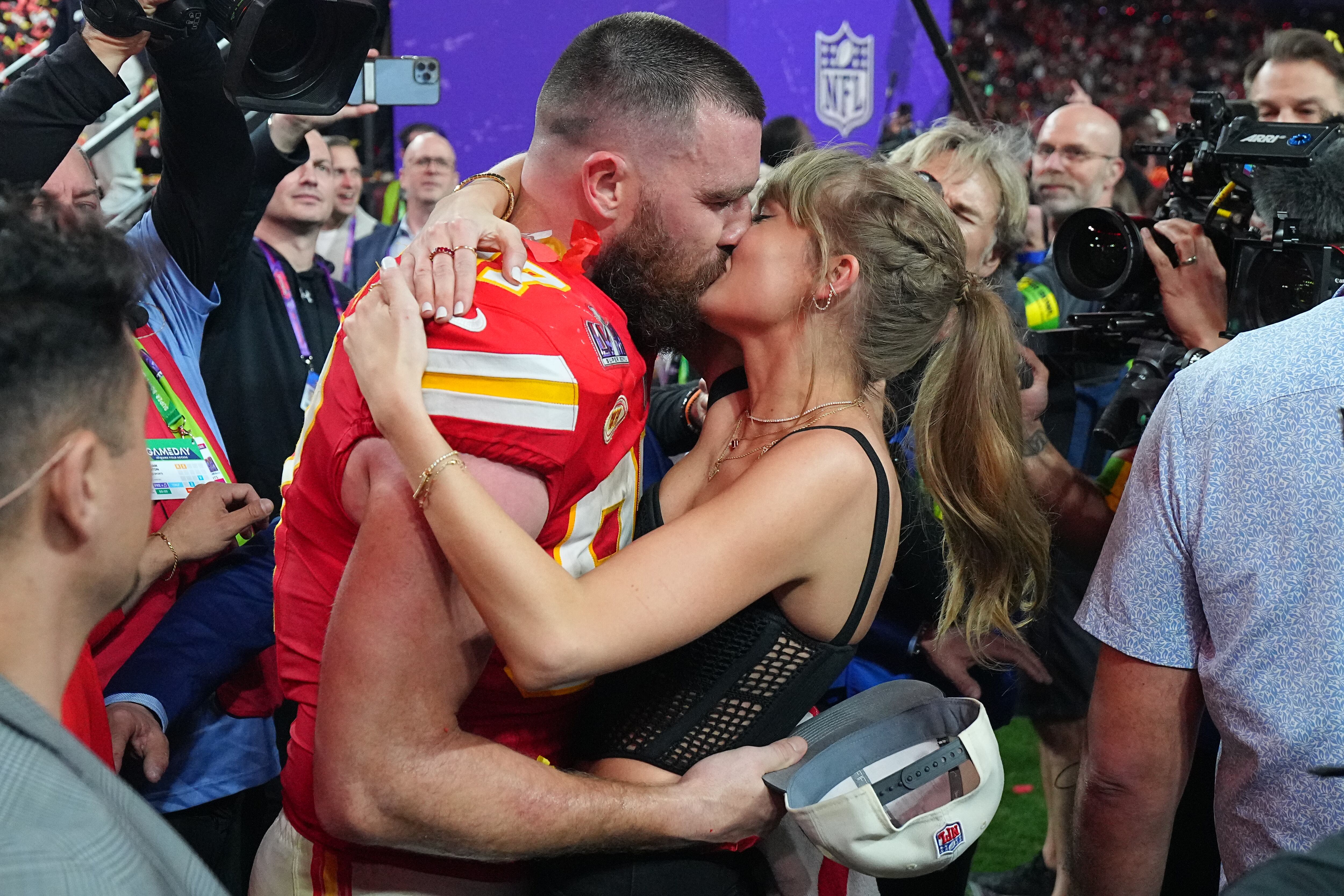 Travis Kelce y Taylor Swift en la Super Bowl