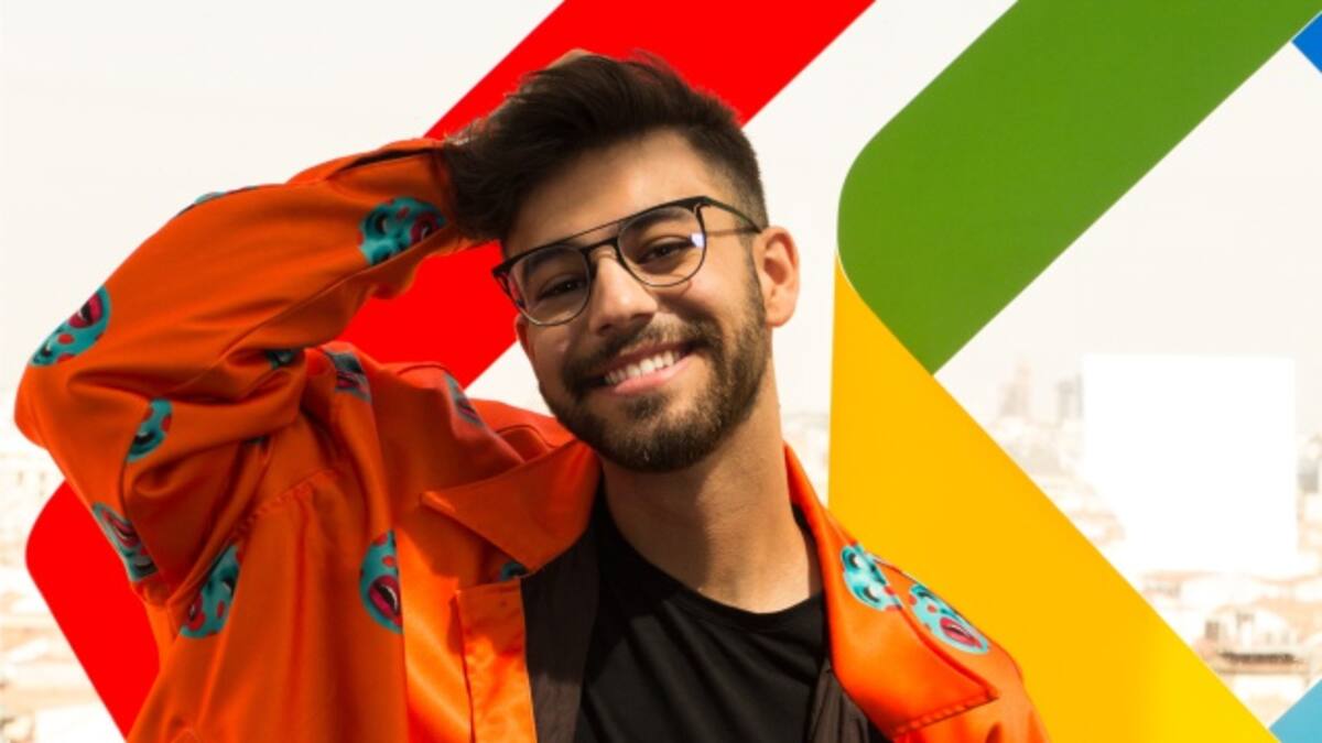 6 imágenes en las que Agoney demuestra que la música es el motivo de su felicidad