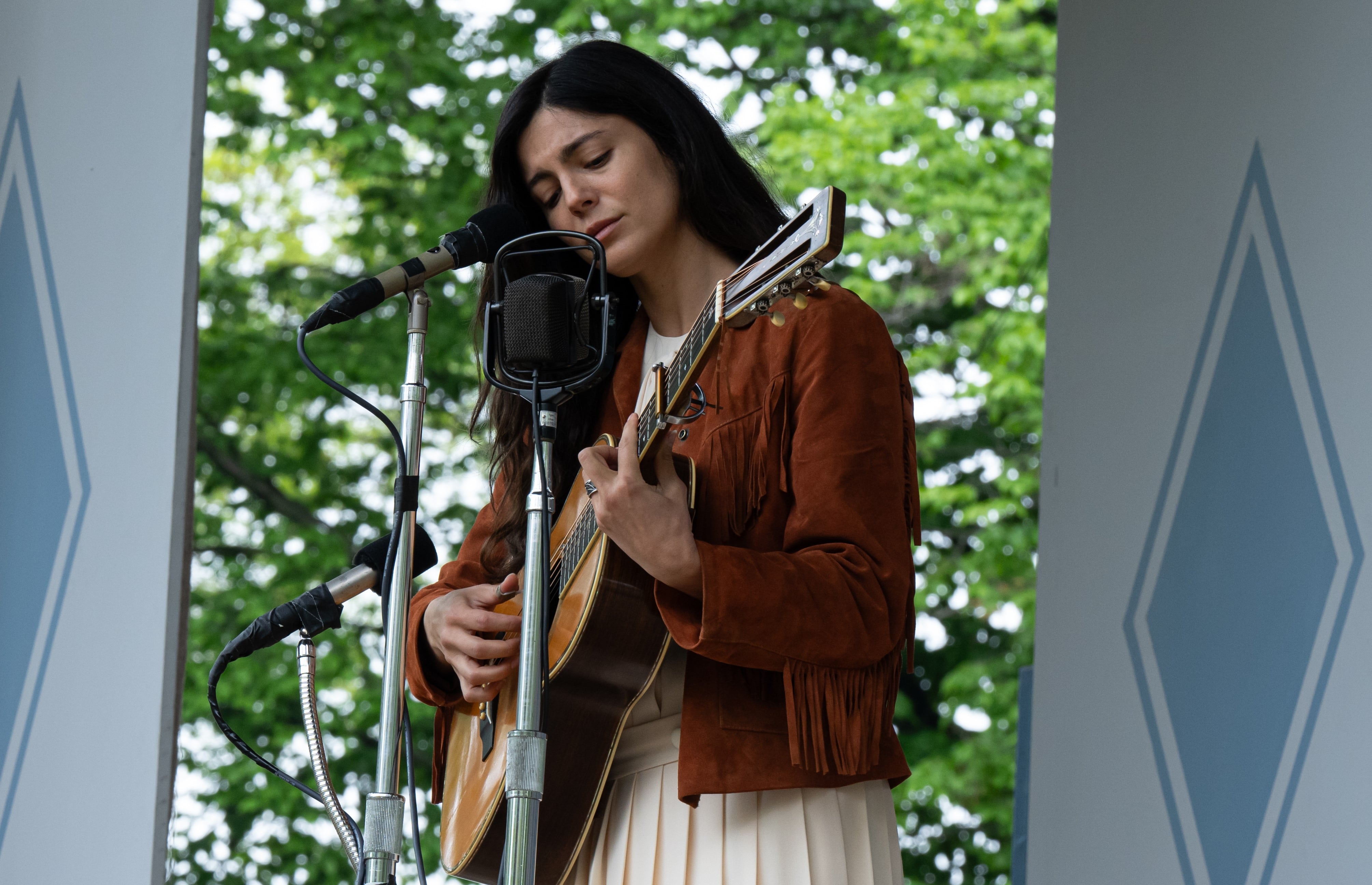 Monica Barbaro como Joan Baez en &#039;A Complete Unknown&#039;. / Searchlight Pictures