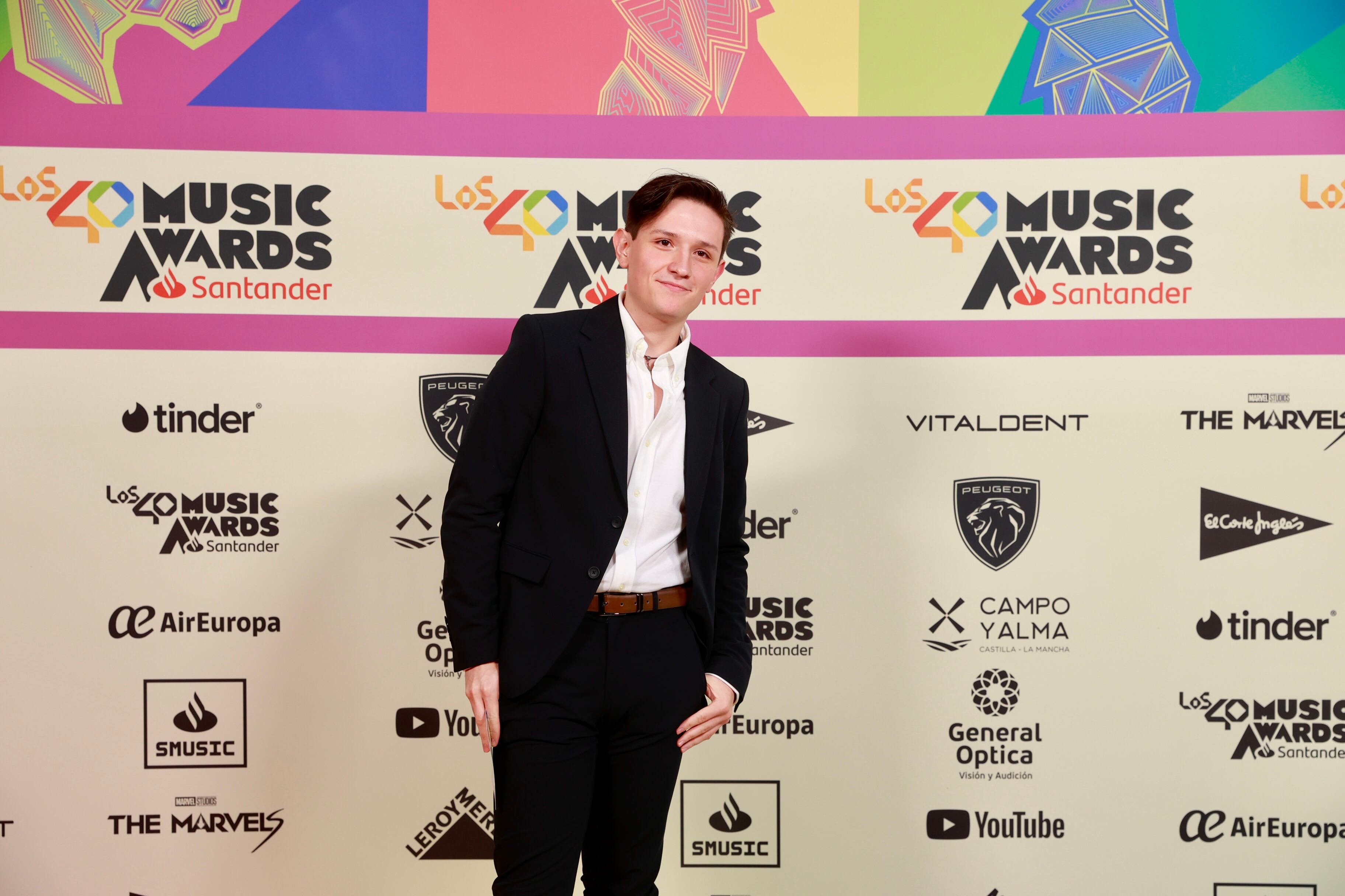 Fabru Blacutt en la alfombra roja de LOS40 Music Awards Santander 2023 / Foto: Jorge París y Elena Buenavista