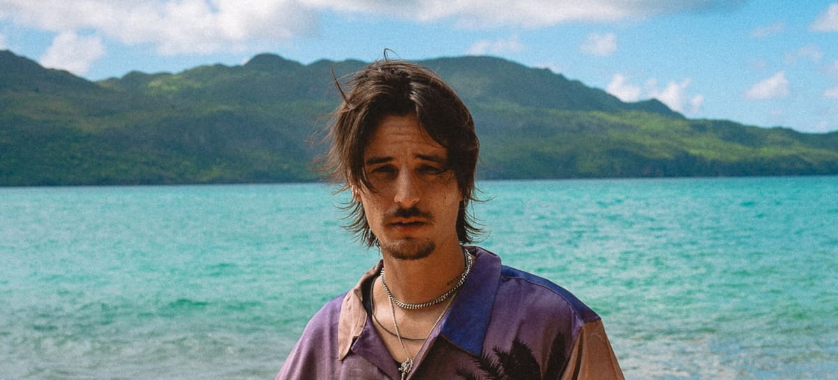 Foto promocional de Danny Ocean por el lanzamiento de su disco 'Babylon Club'