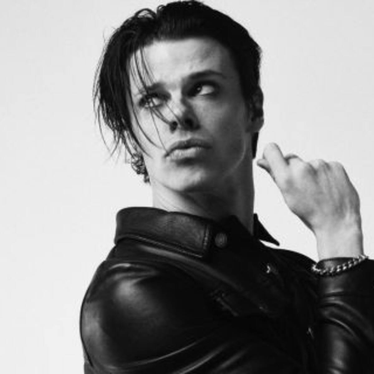 YUNGBLUD REGRESA CON "HELLO HEAVEN, HELLO"