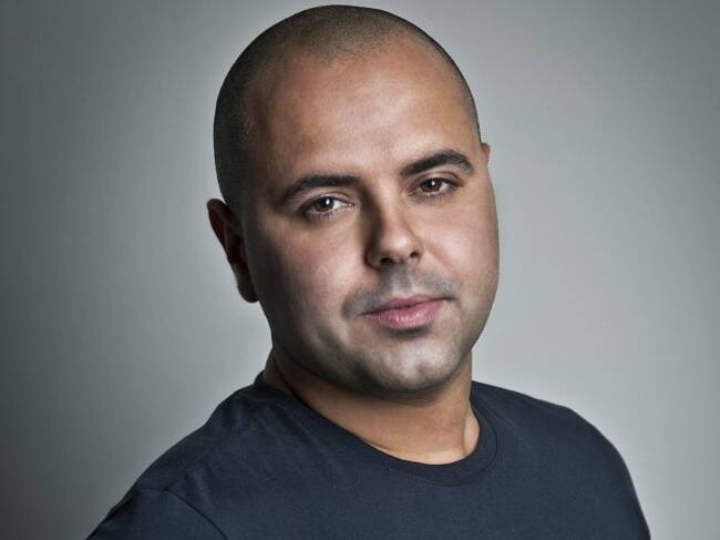 Juan Magán vuelve con "Baila conmigo".