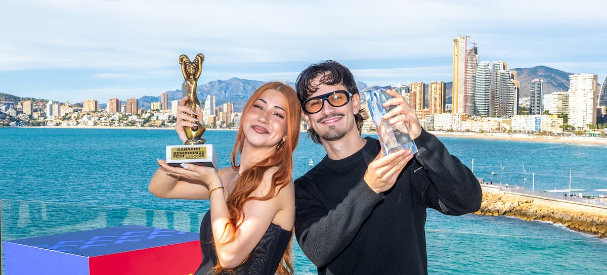 Tony Grox y Lucycalys desde el mirador del Benidorm Fest 2026
