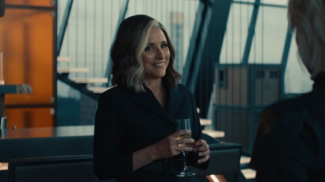 Valentina Allegra de Fontaine (Julia Louis-Dreyfus) en 'Thunderbolts*'. / Marvel Studios. © 2024 MARVEL.