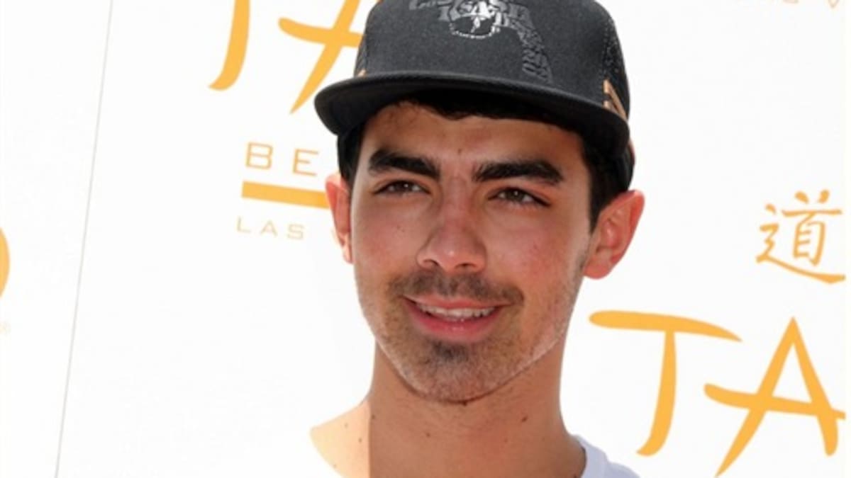 Joe Jonas admitió que le gustaría cantar con One Direction