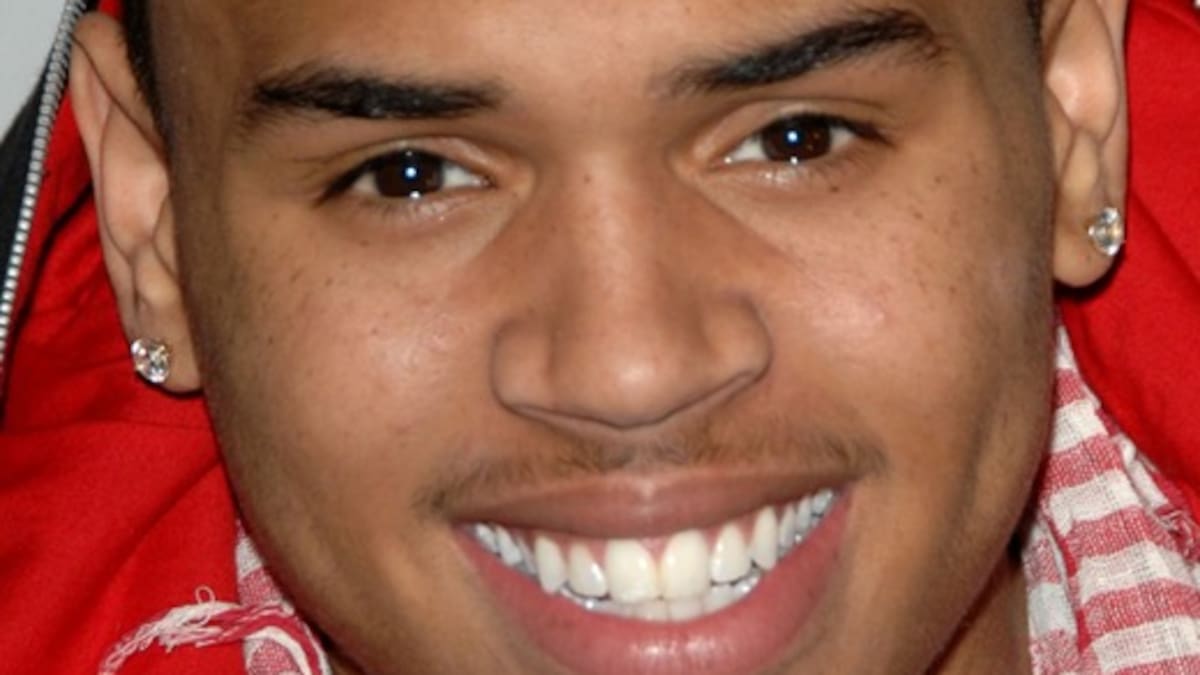 Chris Brown pisa la cárcel por 45 minutos