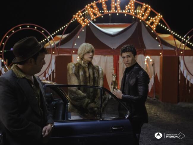 Belén Cuesta y Jaime Lorente como Bárbara Rey y Ángel Cristo