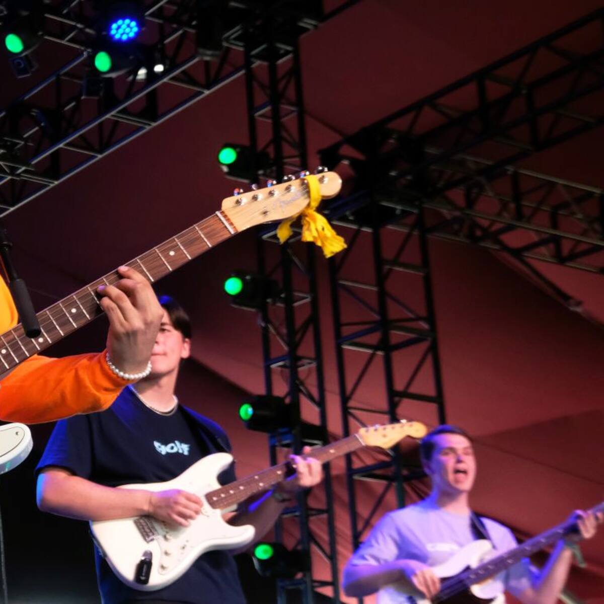 Boy Pablo, el fenómeno musical que te da las dosis de melancolía y felicidad necesarias