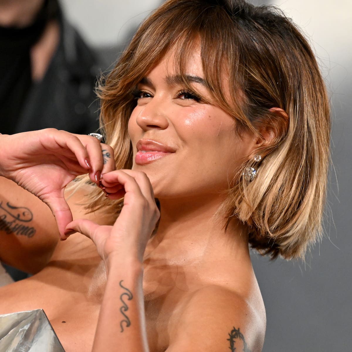 Karol G sigue obsesionada con la música española: ¿quién es Korashe?