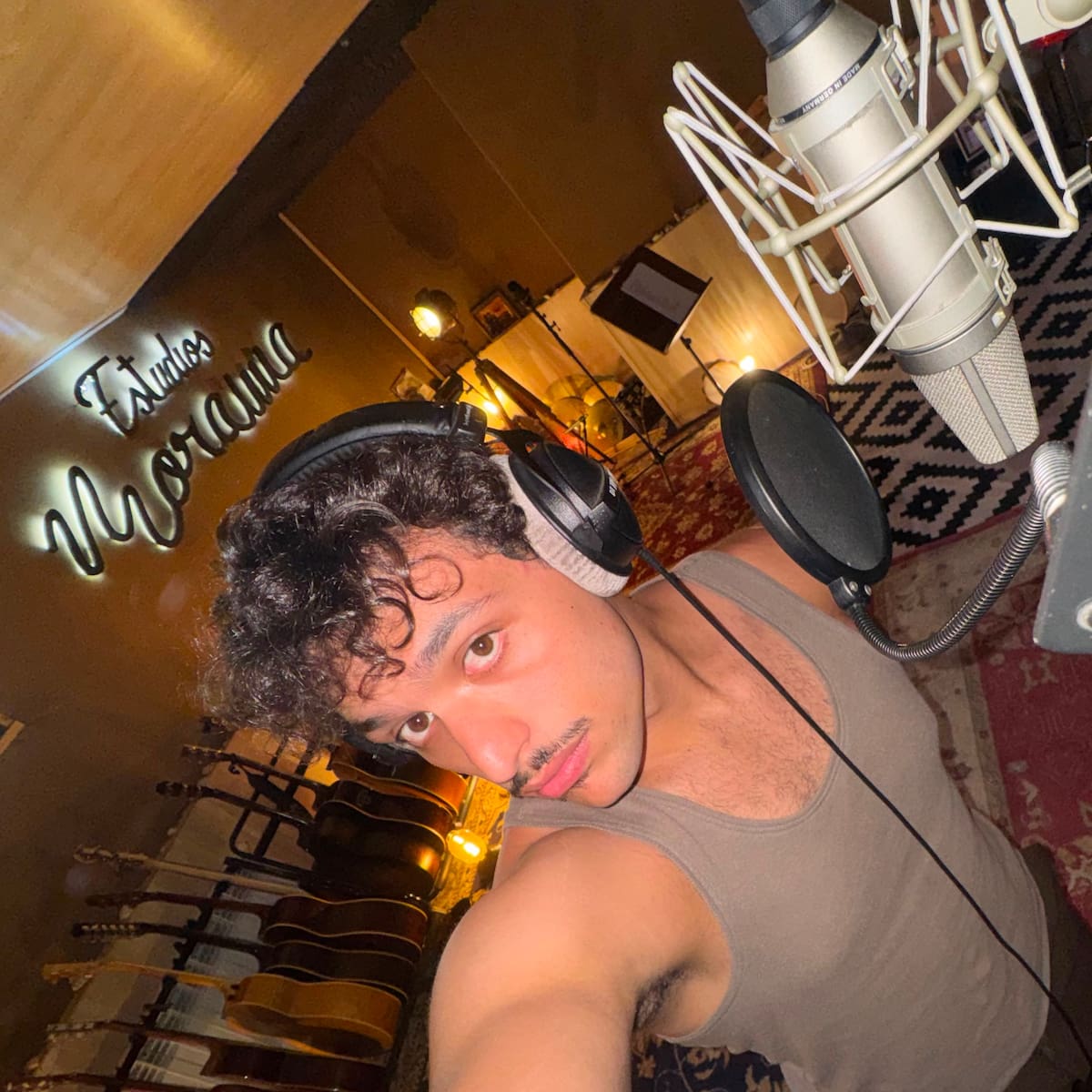 Tinho confirma el gran avance de su primer disco tras Operación Triunfo: "Ya tenemos más de la mitad"