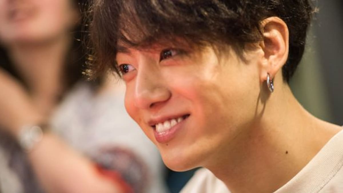 Jungkook de BTS estrenó tatuaje con una frase de Kurt Cobain