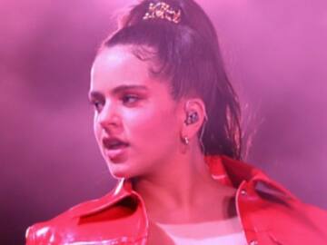 Rosalía rinde homenaje a la cultura española sobre el escenario de Coachella