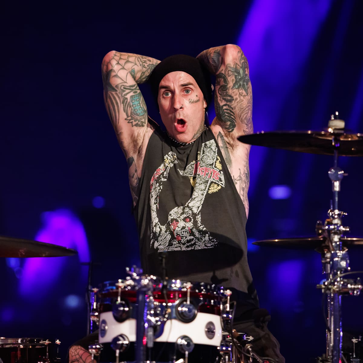 Travis Barker, sobre el documental que ha tardado diez años en ver la luz: “Estaba lisiado por la ansiedad y el trauma”