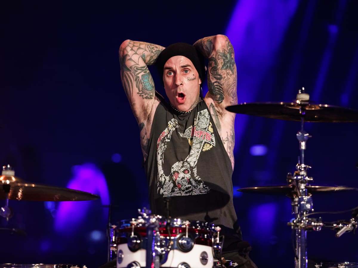 Travis Barker, sobre el documental que ha tardado diez años en ver la luz: “Estaba lisiado por la ansiedad y el trauma”