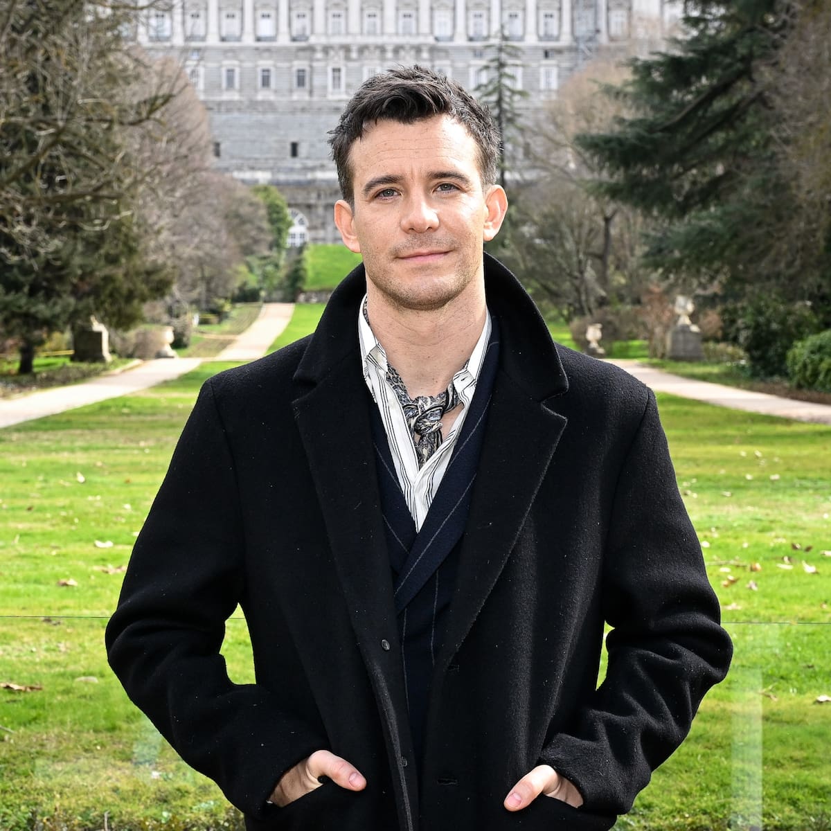 ¿Rosalía en 'Los Bridgerton'? Luke Thompson, Yerin Ha y Hannah Dodd responden: "Debería tener un personaje"