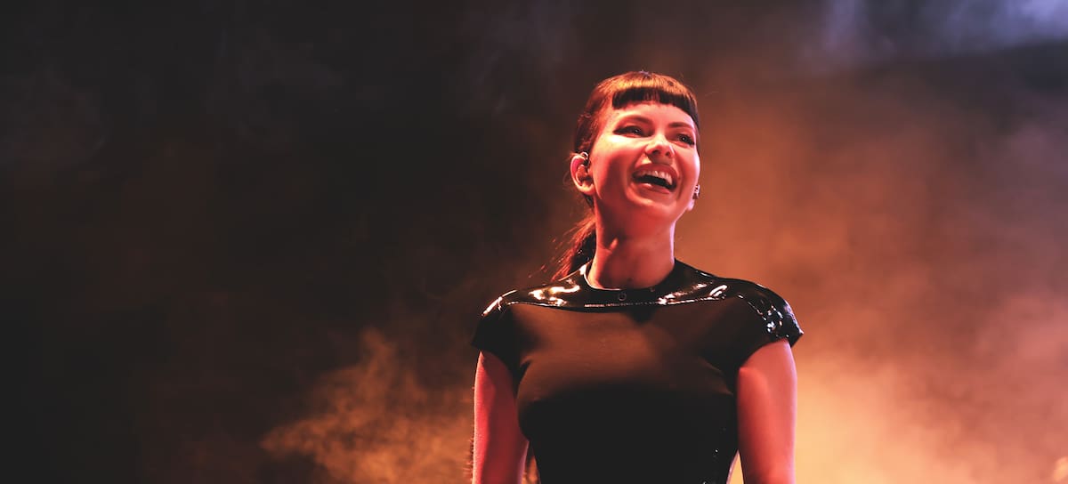 Inna actúa en el festival Emblema 2024 de México, mayo de 2024