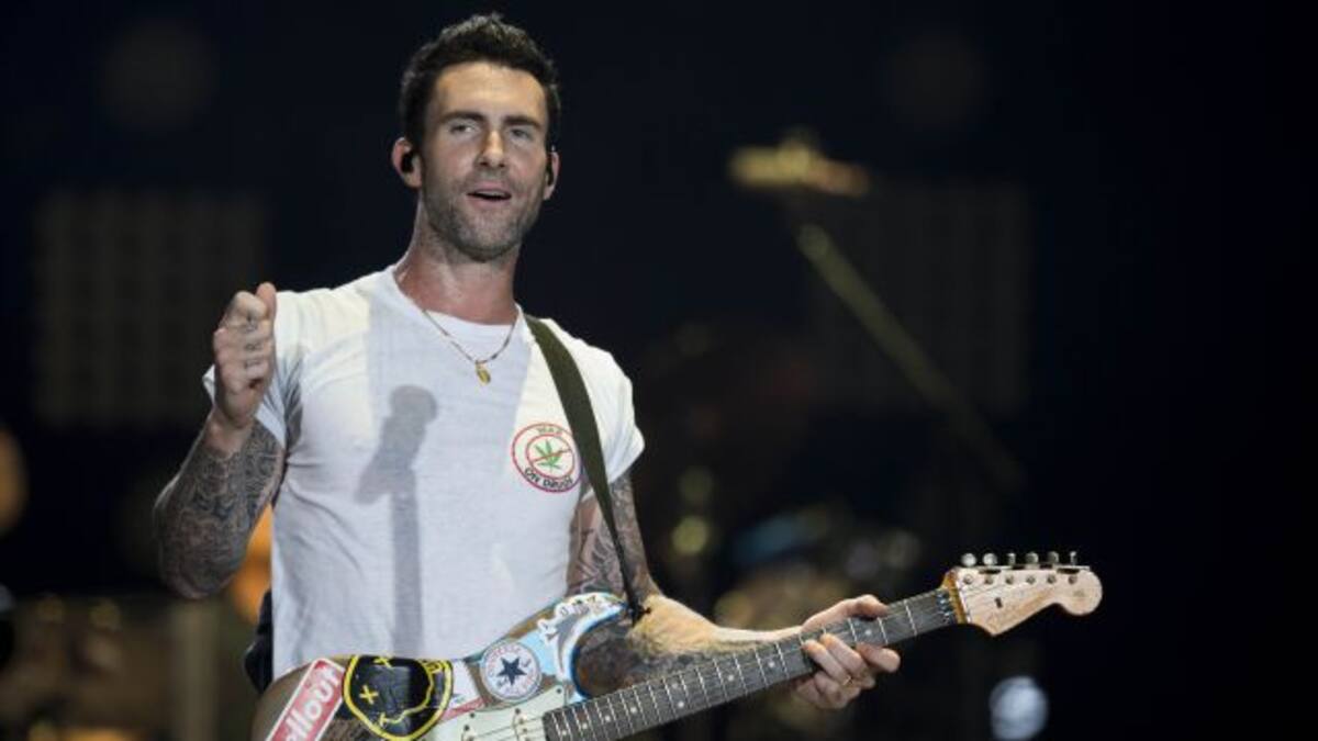 Maroon 5 estrena "Help Me Out" y su nueva balada "Whisky"