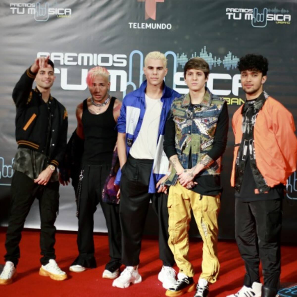 Tony Aguilar entrevista a la Cnco en LOS40 Global Show