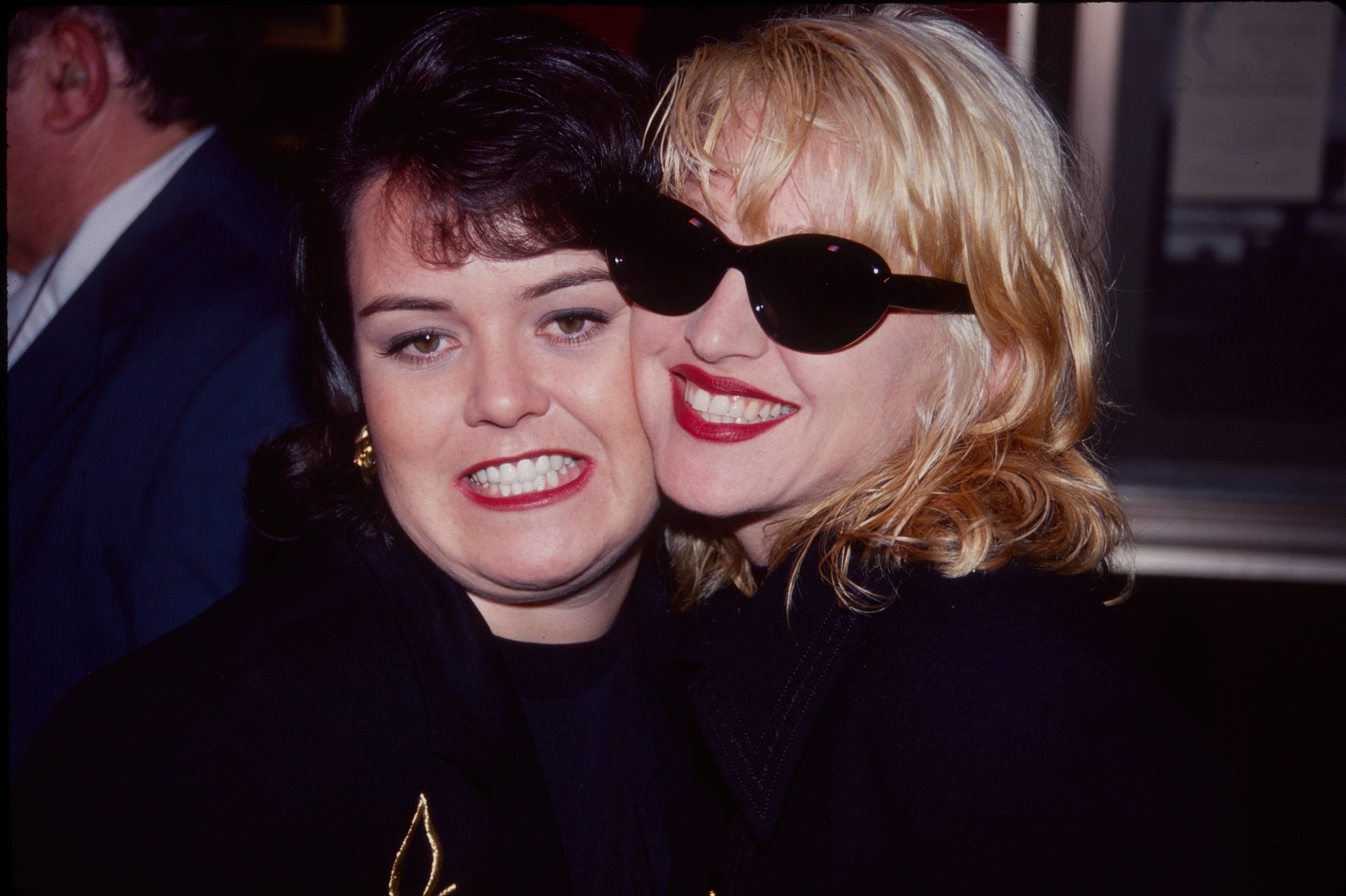 Madonna y Rosie O&#039;Donnell en la premier &#039;A League of Their Own&#039; en Nueva York, 1992. (Photo by Sonia Moskowitz/Getty Images)