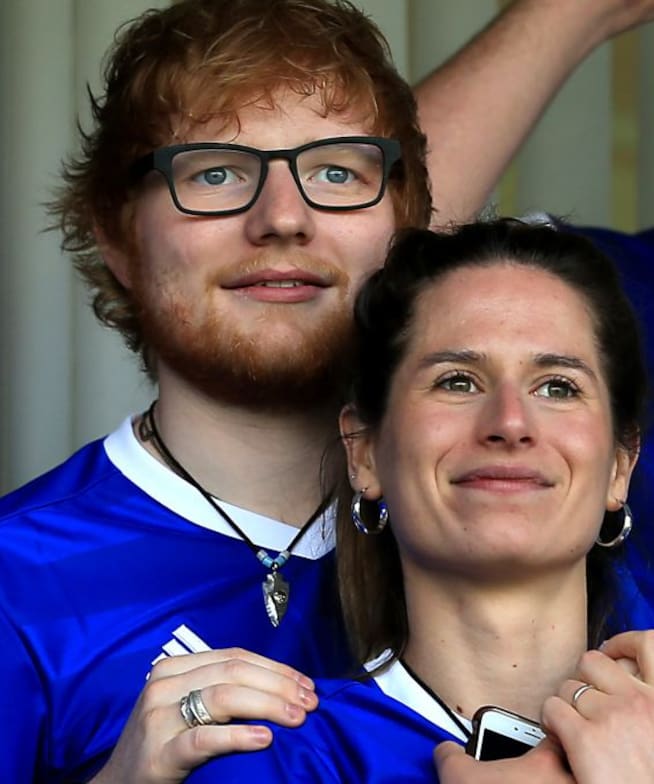 Ed Sheeran, feliz con su prometida.